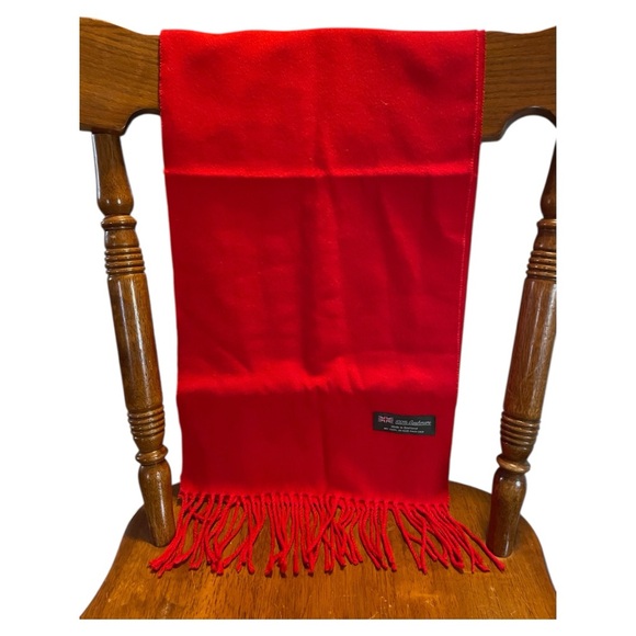 100% Cashmere Red Scarf made in Scotland - Picture 2 of 5